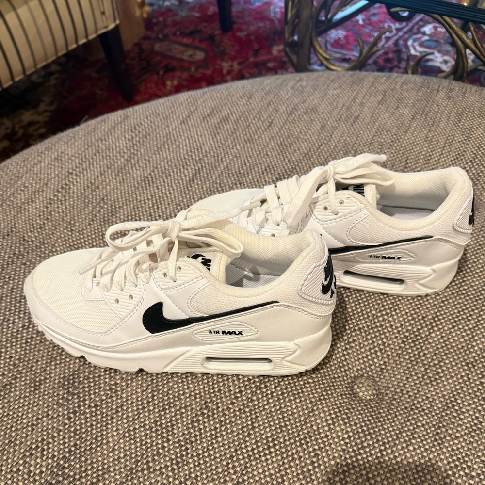 Nike Air Max 90 White and Black Sneakers Size 6